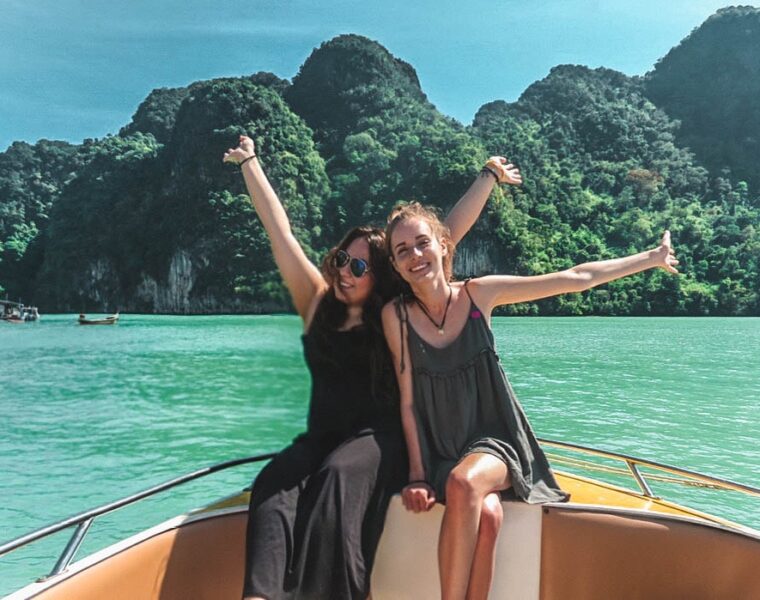 how to meet locals while traveling solo