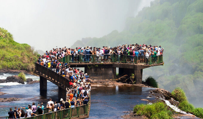 Off-season travel destinations to avoid crowds