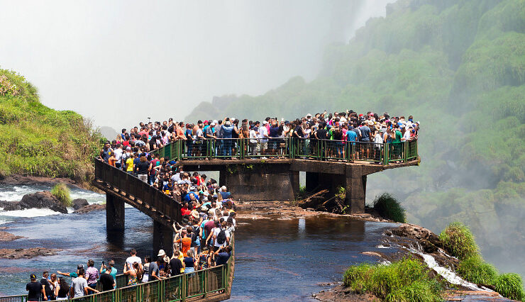 Off-season travel destinations to avoid crowds