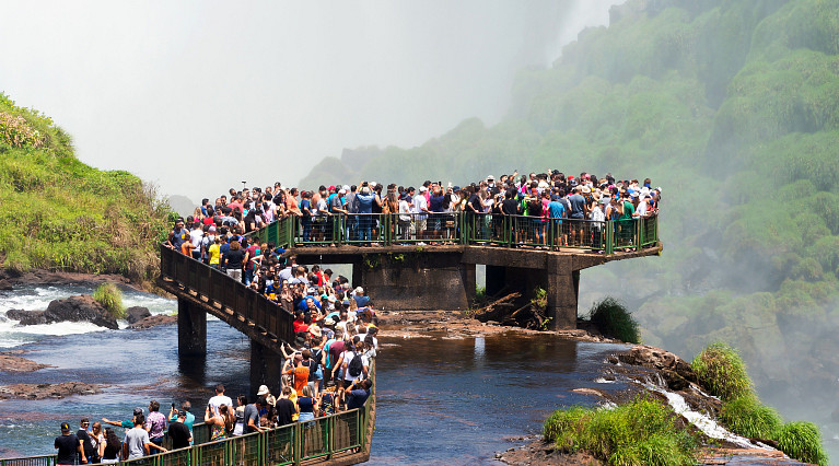 Off-season travel destinations to avoid crowds