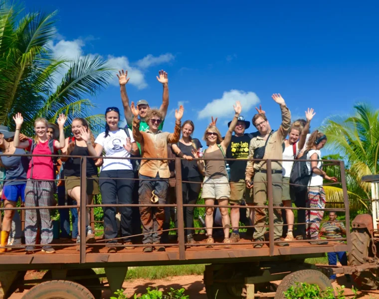 volunteering opportunities while traveling abroad