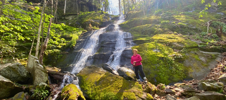 travel destinations with scenic hiking trails