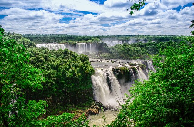 travel destinations with breathtaking waterfalls