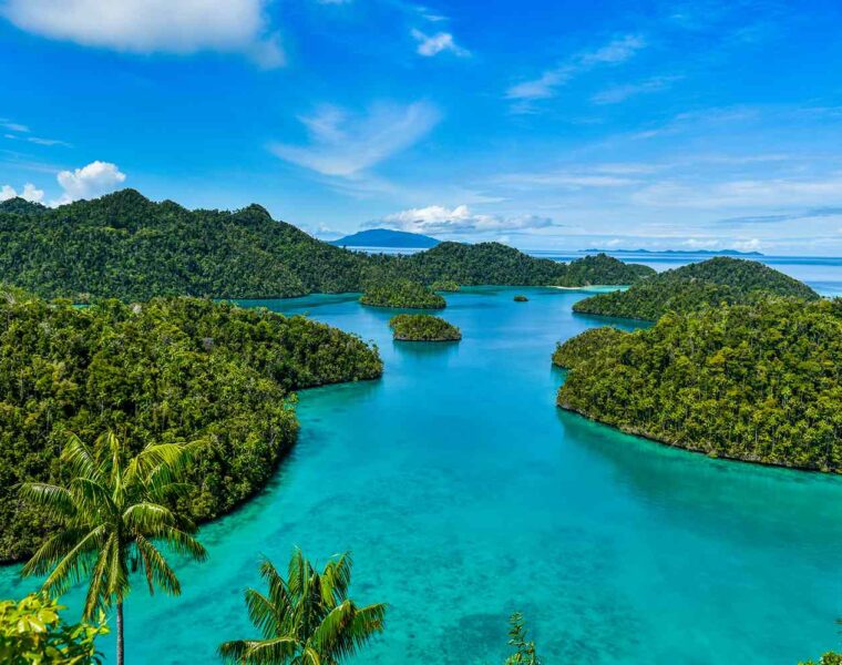 travel destinations with crystal-clear beaches