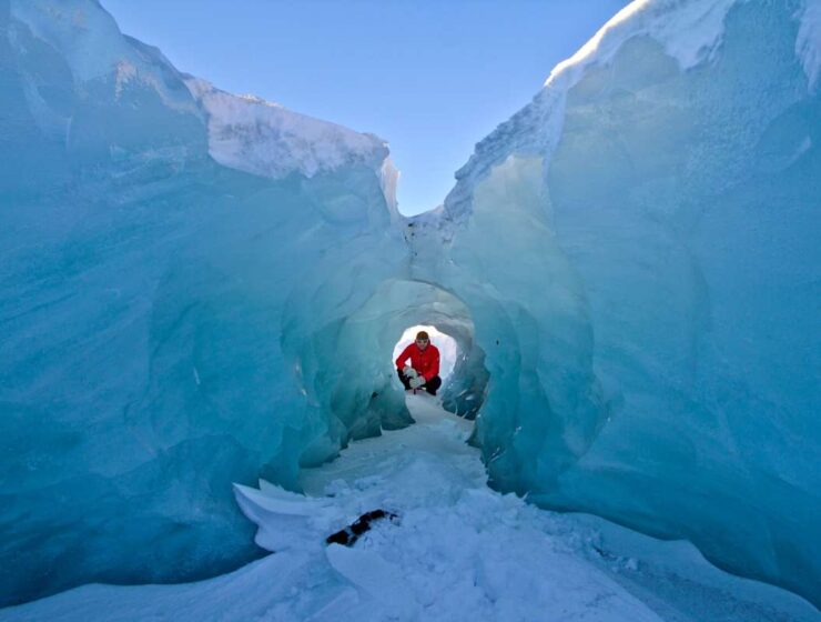 how to plan a solo trip to Iceland safely