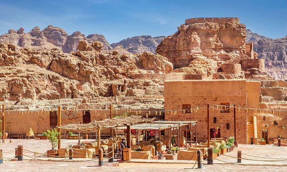 top cultural experiences to try in saudi arabia for tourists