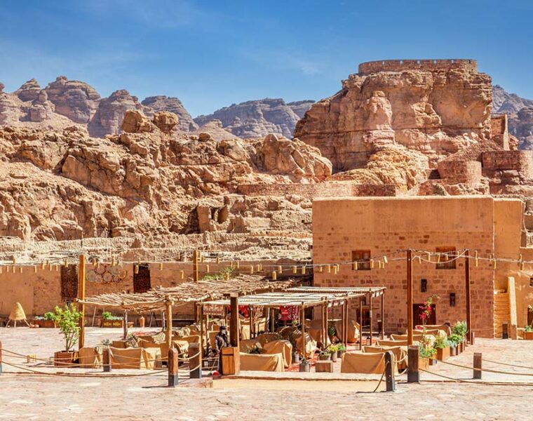 top cultural experiences to try in saudi arabia for tourists